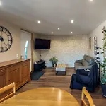 2 Bedroom Amazing In *