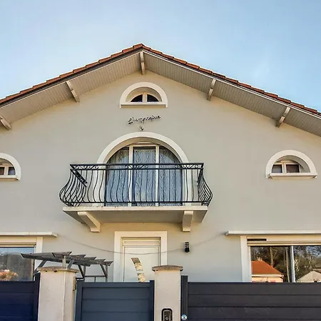 2 Bedroom Lovely In 度假居 *