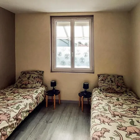 度假居 2 Bedroom Lovely In 圣米歇尔-谢夫谢夫
