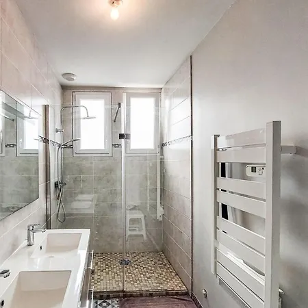 2 Bedroom Lovely In 度假居 圣米歇尔-谢夫谢夫