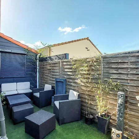 Semesterbostad Awesome In