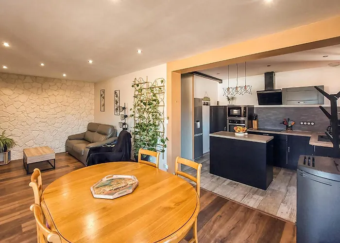 Awesome In Nyaraló *